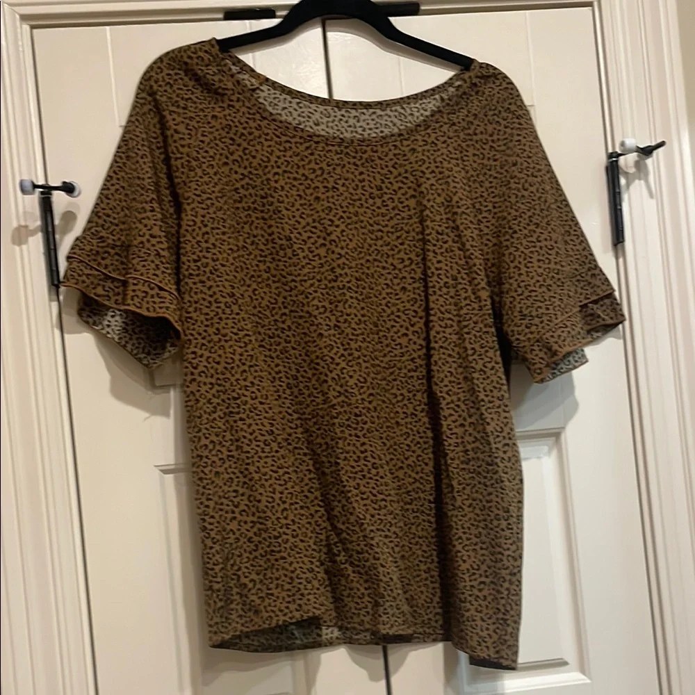 NWOT Leopard Print Brown Women's Top - Picture 2 of 6